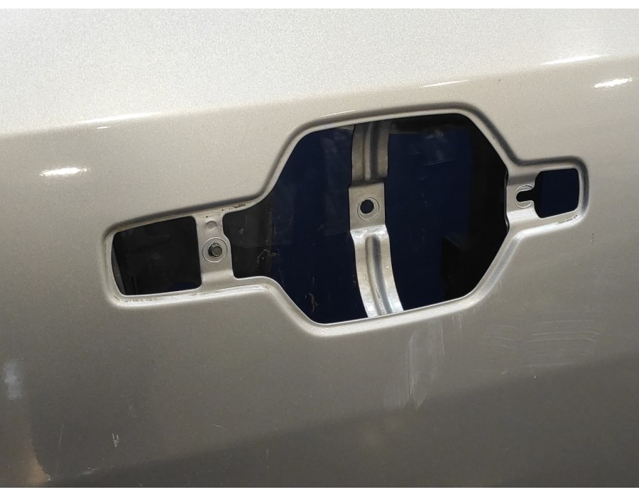 Recambio de puerta delantera derecha para mitsubishi montero (v60/v70) 3.2 di-d cat referencia OEM IAM   