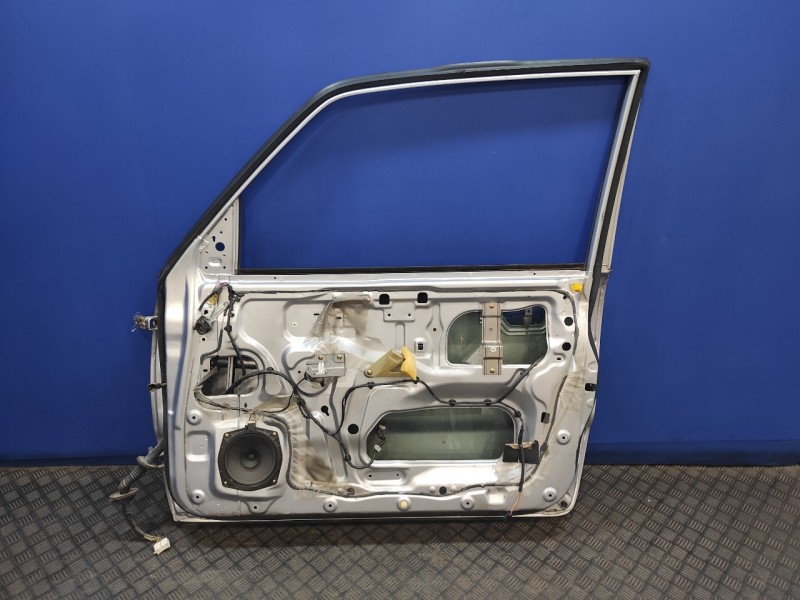 Recambio de puerta delantera derecha para mitsubishi montero (v60/v70) 3.2 di-d cat referencia OEM IAM   