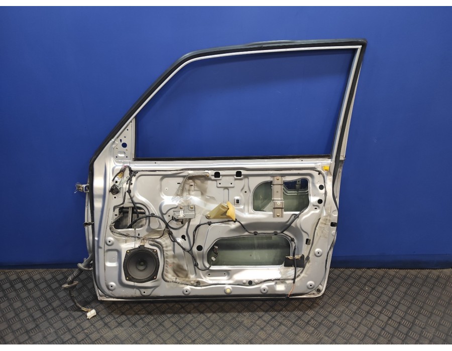 Recambio de puerta delantera derecha para mitsubishi montero (v60/v70) 3.2 di-d cat referencia OEM IAM   