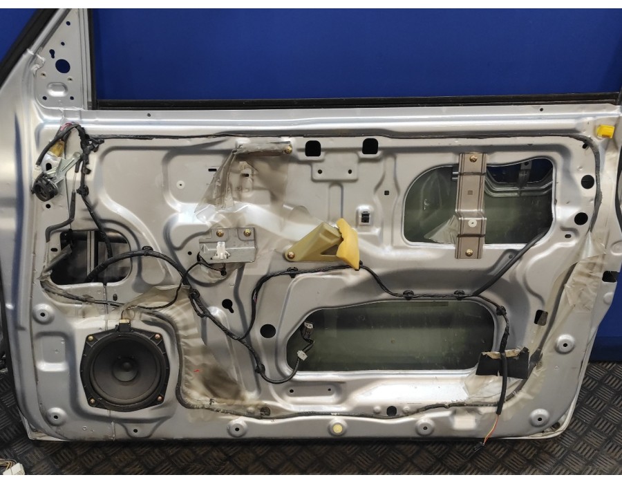 Recambio de puerta delantera derecha para mitsubishi montero (v60/v70) 3.2 di-d cat referencia OEM IAM   