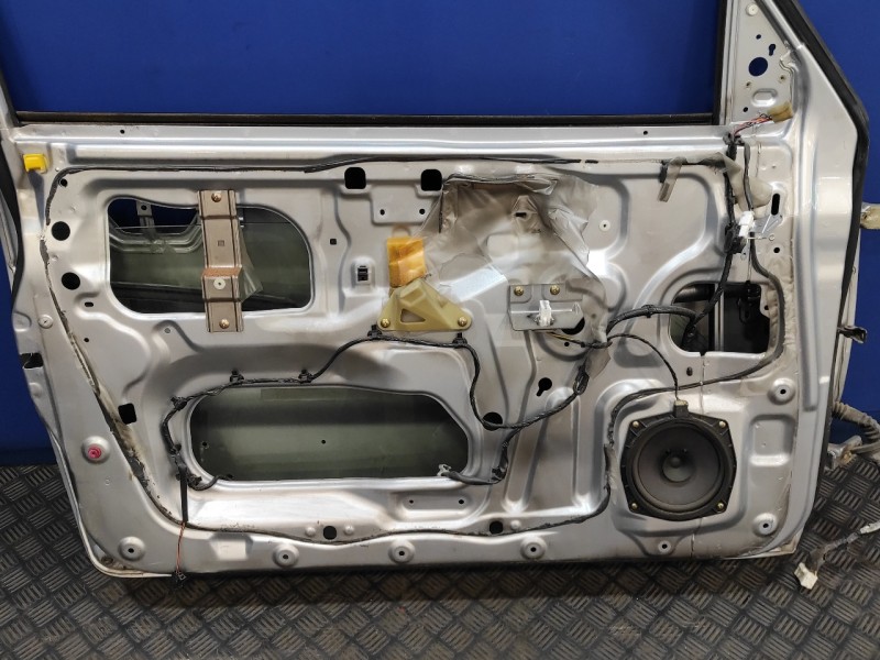 Recambio de puerta delantera izquierda para mitsubishi montero (v60/v70) 3.2 di-d cat referencia OEM IAM   