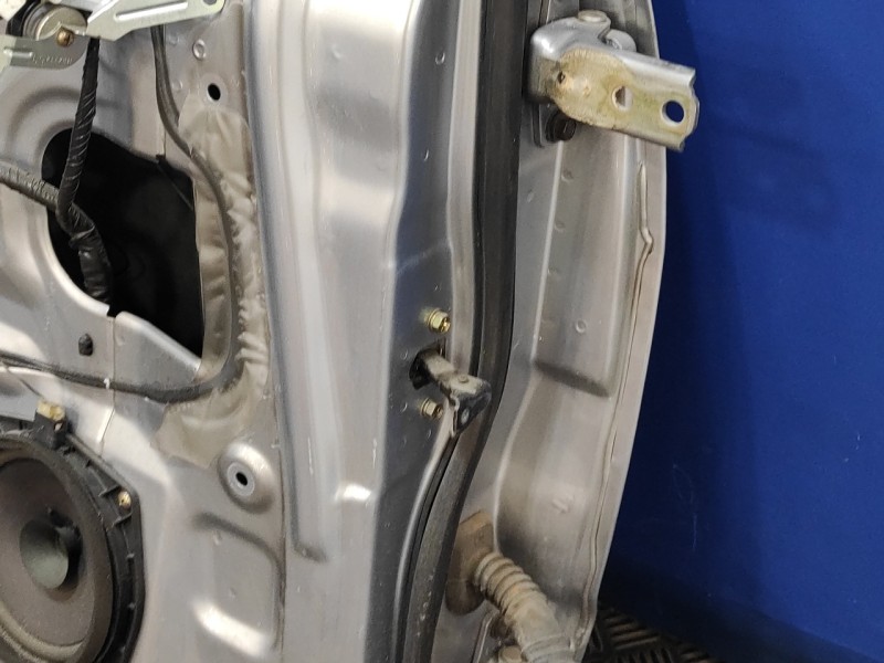 Recambio de puerta delantera izquierda para mitsubishi montero (v60/v70) 3.2 di-d cat referencia OEM IAM   