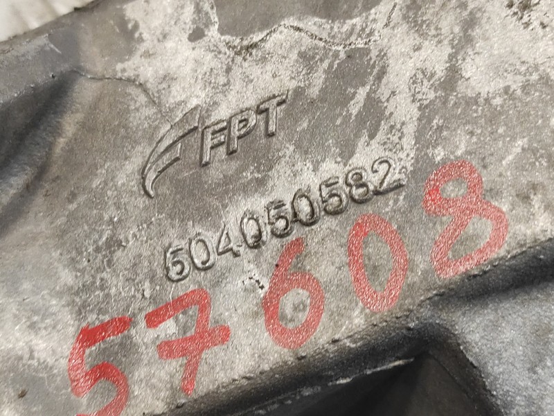 Recambio de soporte motor para iveco daily pr einzelkabine 35 c... radstand 3750 referencia OEM IAM 504050582  