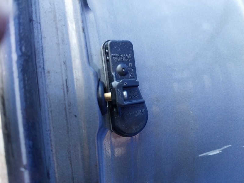 Recambio de llanta para peugeot 3008 1.6 16v referencia OEM IAM 9802462377  