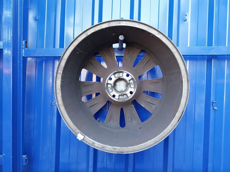 Recambio de llanta para peugeot 3008 1.6 16v referencia OEM IAM 9802462377  