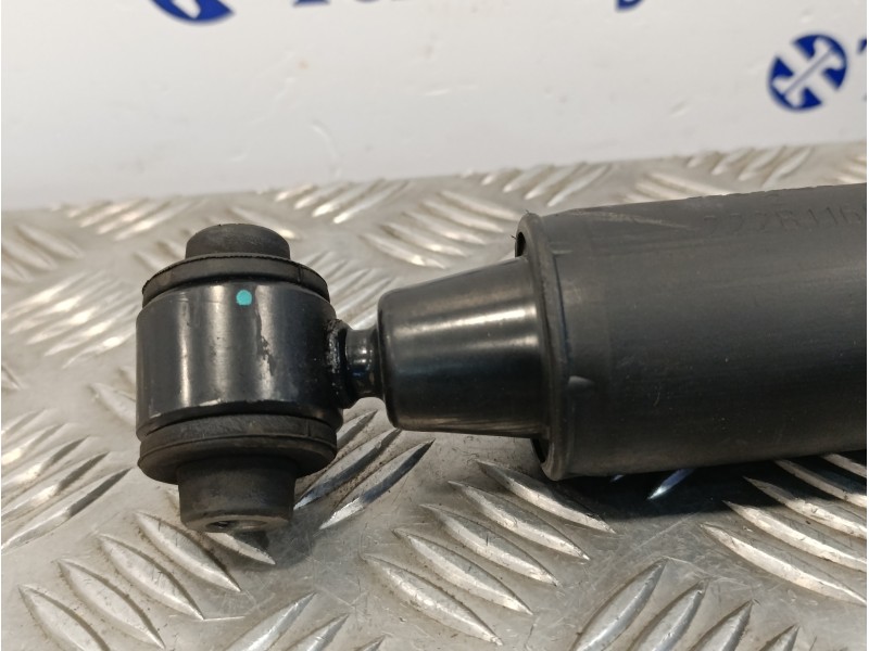 Recambio de amortiguador trasero para peugeot 208 1.2 12v e-vti referencia OEM IAM 9804627380  