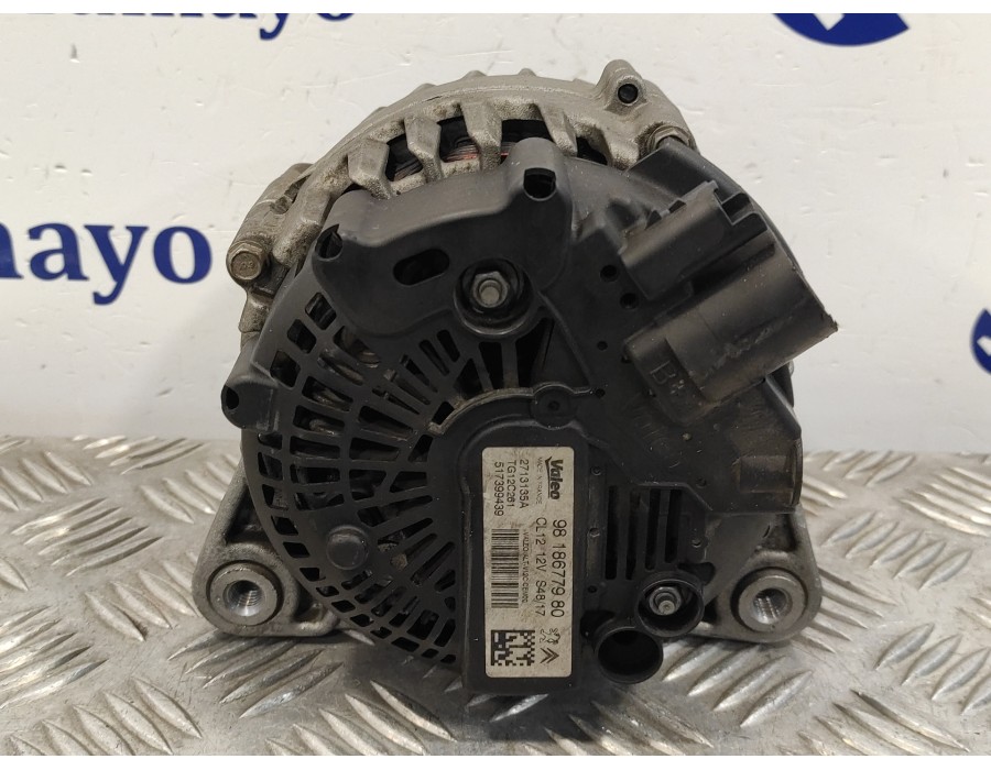 Recambio de alternador para peugeot 2008 (--.2013) 1.2 12v e-thp referencia OEM IAM 9818677980 2713135A TG12C261