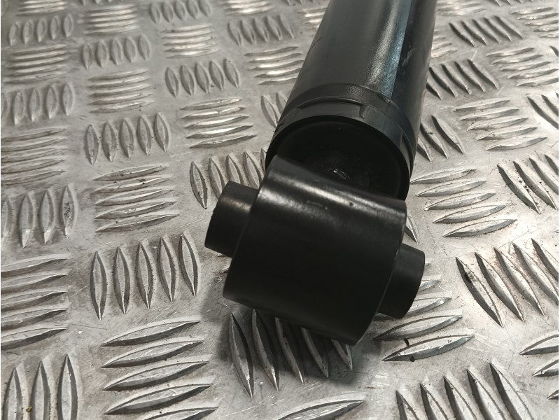 Recambio de amortiguador trasero izquierdo para nissan qashqai (j10) 2.0 16v cat referencia OEM IAM 814902003467  