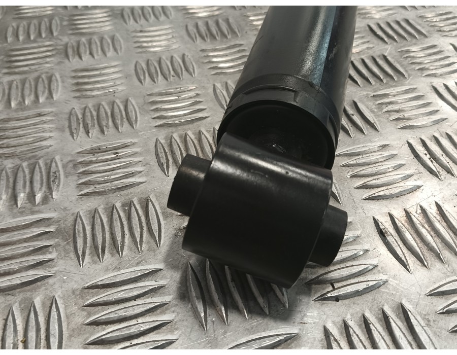 Recambio de amortiguador trasero izquierdo para nissan qashqai (j10) 2.0 16v cat referencia OEM IAM 814902003467  
