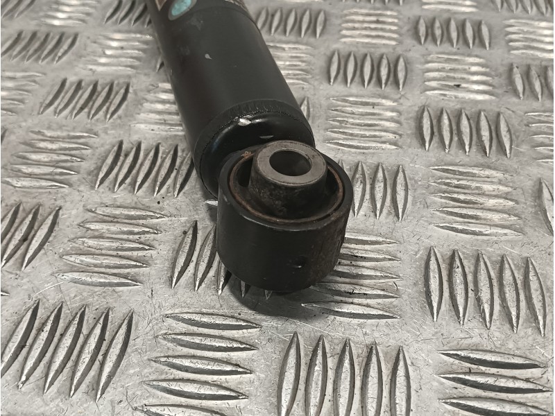 Recambio de amortiguador trasero izquierdo para nissan qashqai (j10) 2.0 16v cat referencia OEM IAM 814902003467  