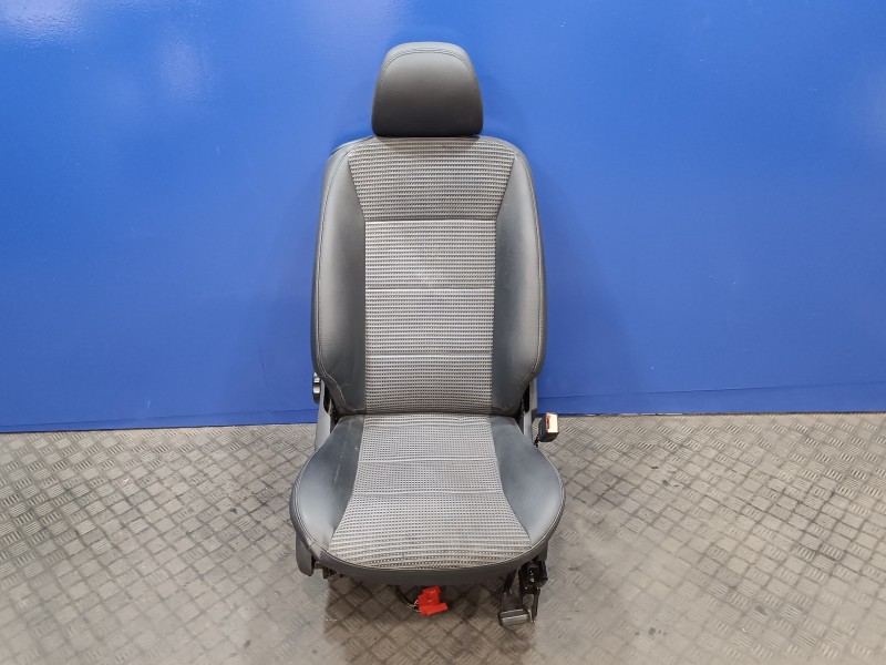 Recambio de asiento delantero derecho para mercedes-benz clase a (w169) 2.0 cdi cat referencia OEM IAM   