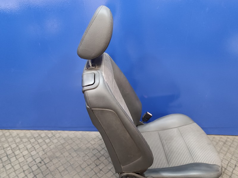 Recambio de asiento delantero derecho para mercedes-benz clase a (w169) 2.0 cdi cat referencia OEM IAM   