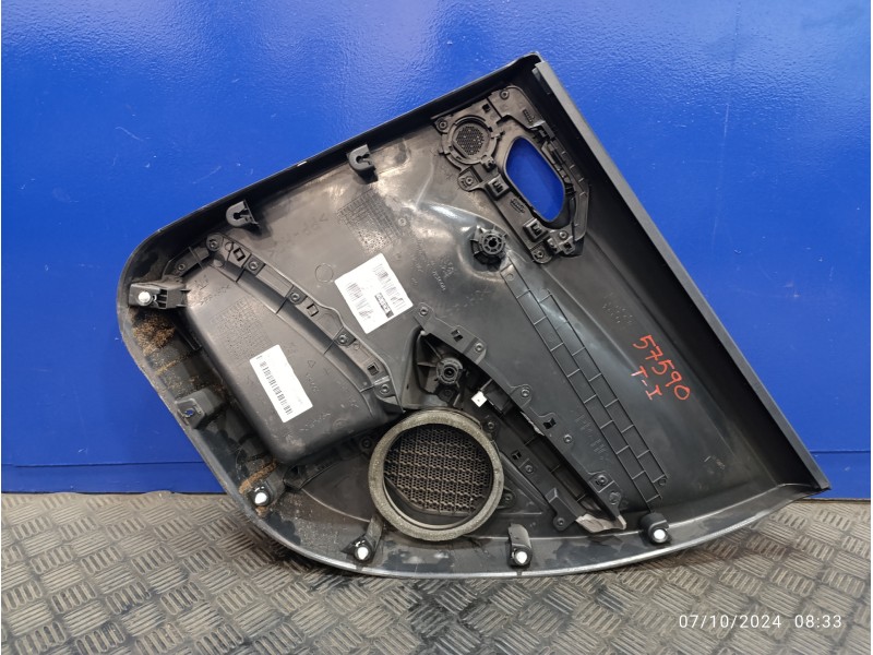 Recambio de guarnecido puerta trasera izquierda para peugeot 2008 (--.2013) 1.2 12v e-thp referencia OEM IAM 96763550ZD  