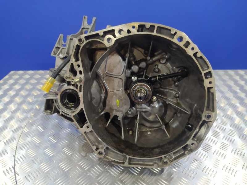 Recambio de caja cambios para renault scenic ii 1.9 dci diesel referencia OEM IAM ND0002  8200370824