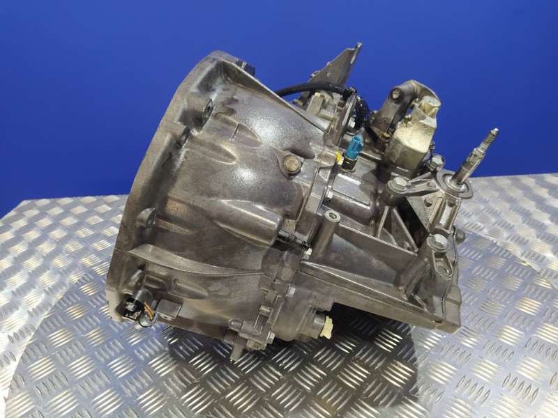 Recambio de caja cambios para renault scenic ii 1.9 dci diesel referencia OEM IAM ND0002  8200370824