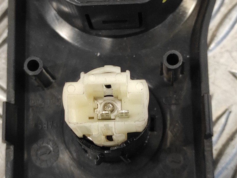 Recambio de mando multifuncion para dacia duster 1.5 dci diesel fap cat referencia OEM IAM 251630024R  