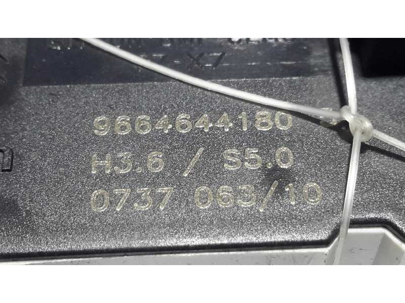 Recambio de pantalla multifuncion para peugeot 308 referencia OEM IAM 9664644180  