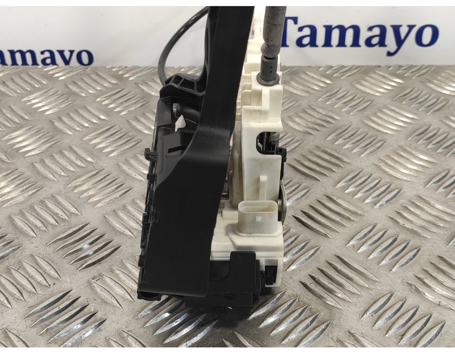 Recambio de cerradura puerta delantera izquierda para mercedes-benz sprinter iii furgón fwd referencia OEM IAM A9077200100 40631