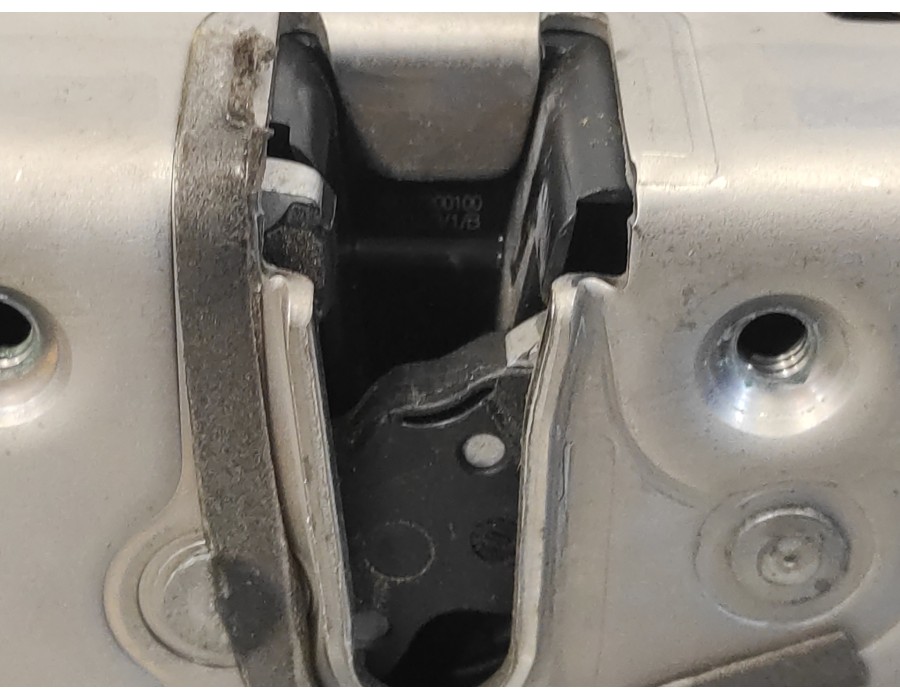 Recambio de cerradura puerta delantera izquierda para mercedes-benz sprinter iii furgón fwd referencia OEM IAM A9077200100 40631