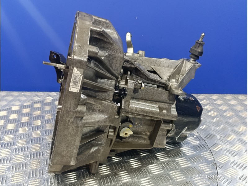 Recambio de caja cambios para dacia logan 1.5 dci diesel cat referencia OEM IAM JR5166  