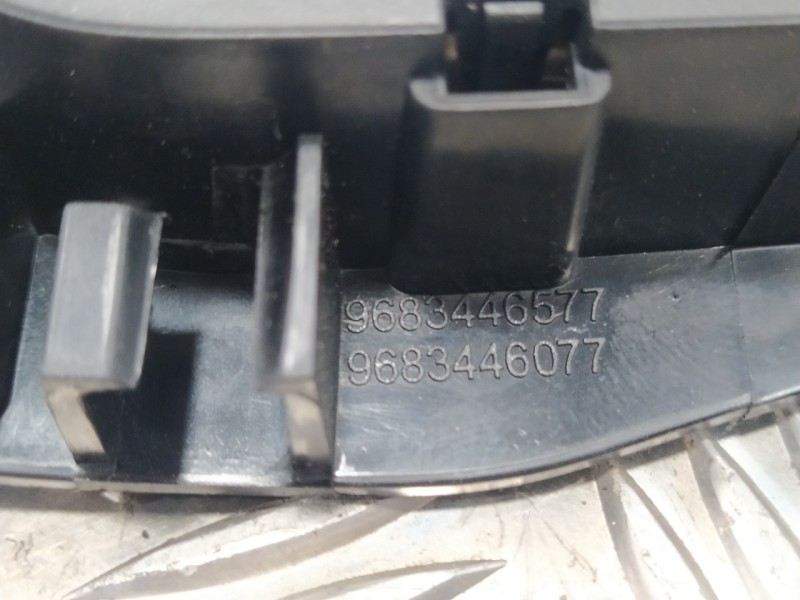 Recambio de cerradura puerta trasera derecha para peugeot 5008 sport pack referencia OEM IAM   