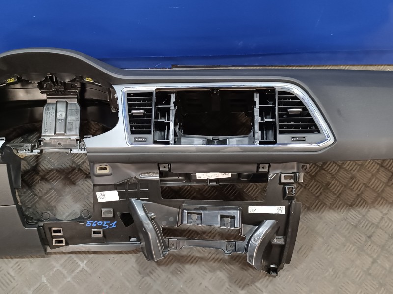 Recambio de salpicadero para seat ateca (kh7) 1.6 tdi referencia OEM IAM 576857003 575858175 576857745