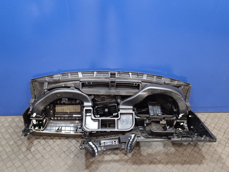 Recambio de salpicadero para seat ateca (kh7) 1.6 tdi referencia OEM IAM 576857003 575858175 576857745