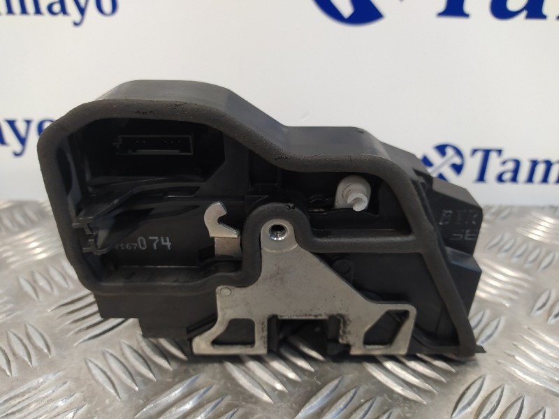 Recambio de cerradura puerta delantera derecha para bmw x3 (e83) 3.0 turbodiesel cat referencia OEM IAM 7167074  