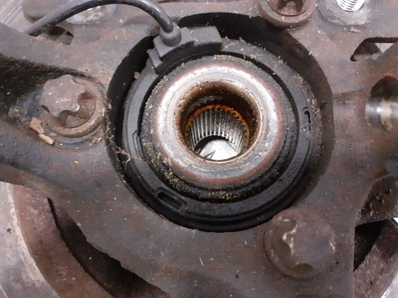 Recambio de mangueta delantera izquierda para opel astra h ber. 1.7 16v cdti referencia OEM IAM 449021146  13199460