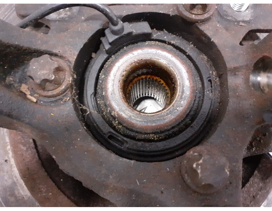 Recambio de mangueta delantera izquierda para opel astra h ber. 1.7 16v cdti referencia OEM IAM 449021146  13199460