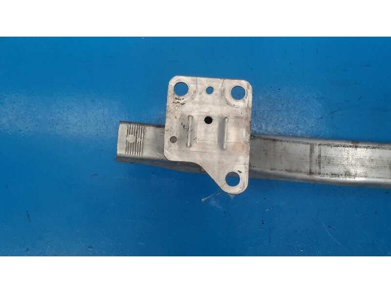 Recambio de refuerzo paragolpes delantero para renault megane ii berlina 3p 1.9 dci diesel referencia OEM IAM 8200009911  