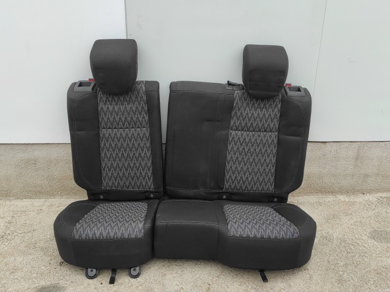 Recambio de asientos traseros para opel mokka referencia OEM IAM   