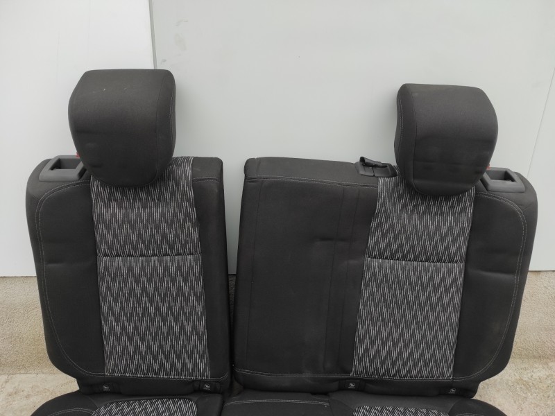 Recambio de asientos traseros para opel mokka referencia OEM IAM   