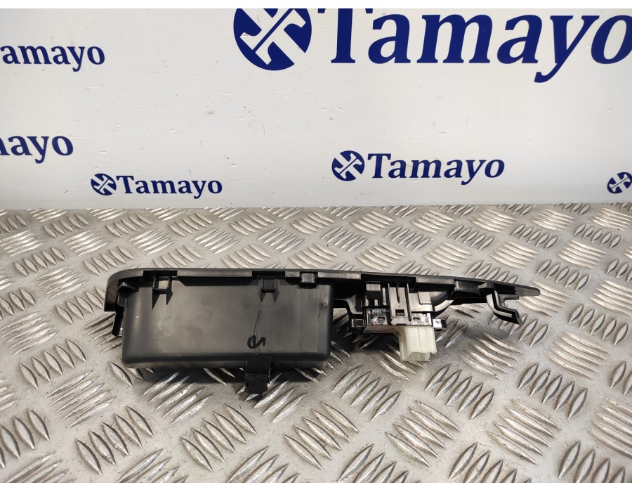 Recambio de mando elevalunas trasero izquierdo para nissan qashqai (j11) 1.6 dci turbodiesel cat referencia OEM IAM 829614EA0AX 