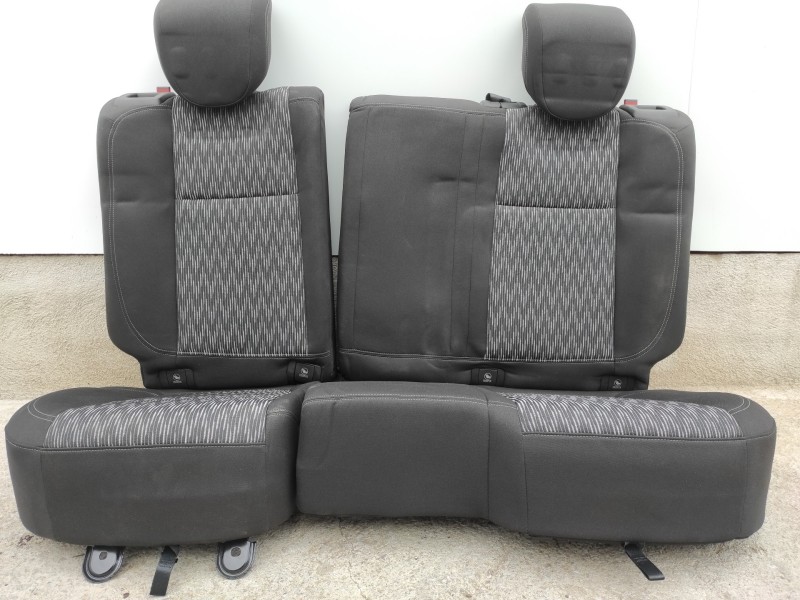 Recambio de asientos traseros para opel mokka referencia OEM IAM   