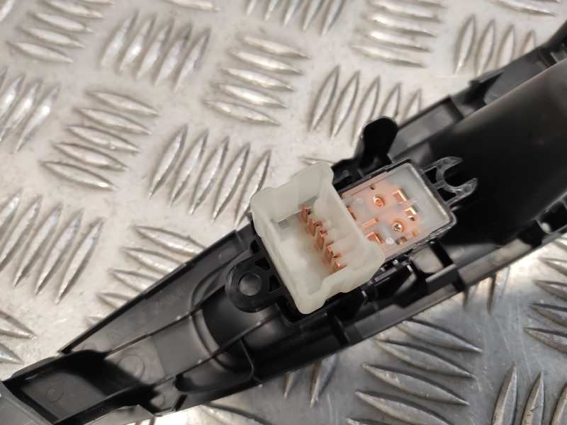 Recambio de mando elevalunas trasero izquierdo para nissan qashqai (j11) 1.6 dci turbodiesel cat referencia OEM IAM 829614EA0AX 