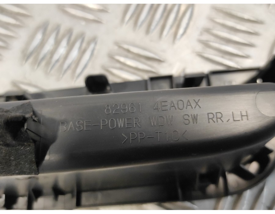 Recambio de mando elevalunas trasero izquierdo para nissan qashqai (j11) 1.6 dci turbodiesel cat referencia OEM IAM 829614EA0AX 