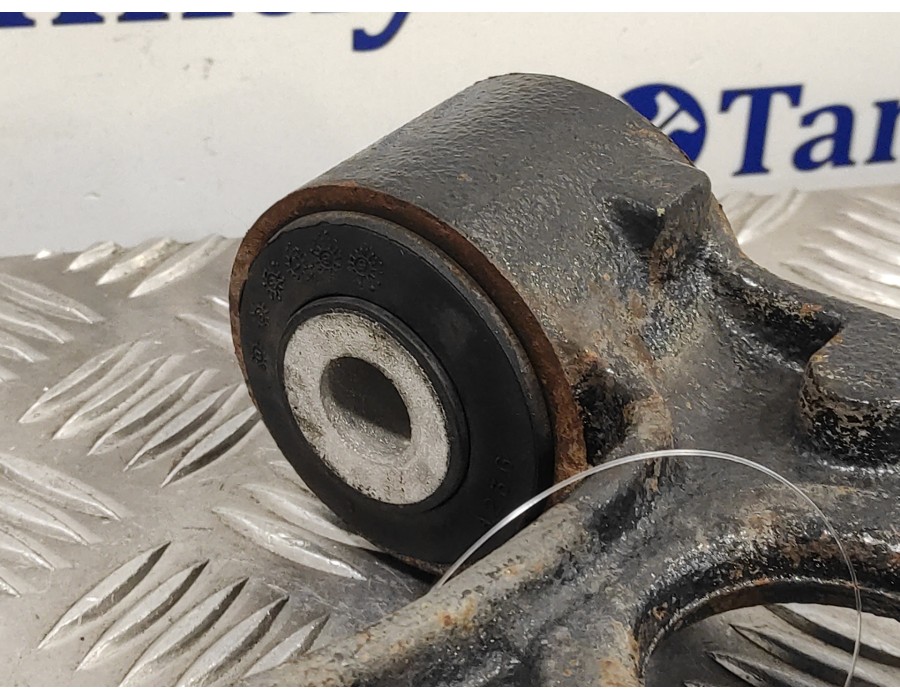 Recambio de brazo suspension inferior delantero derecho para fiat ducato furgon electrico - micro vett referencia OEM IAM 507069