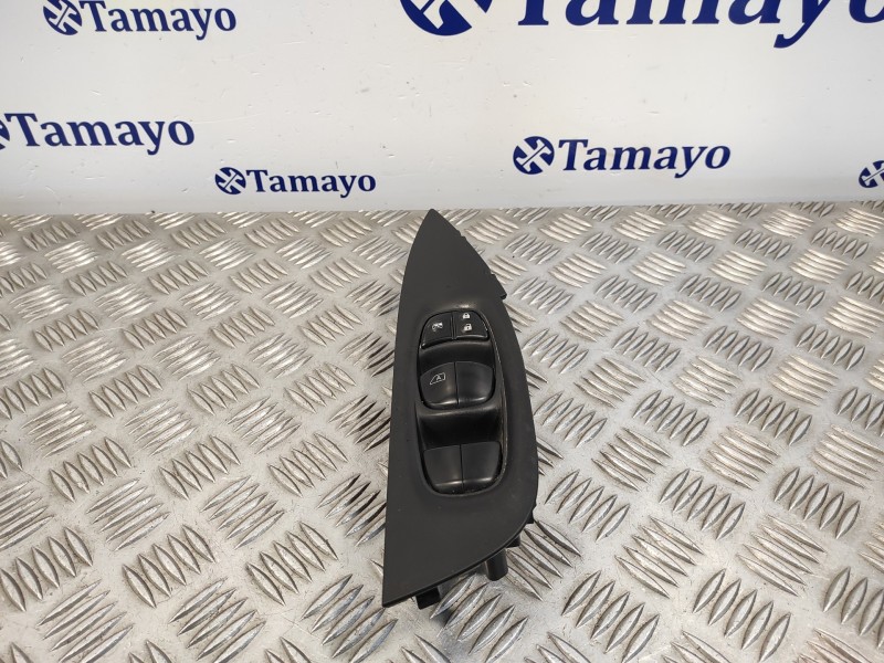 Recambio de mando elevalunas delantero izquierdo para nissan qashqai (j11) 1.6 dci turbodiesel cat referencia OEM IAM 809614EH0A