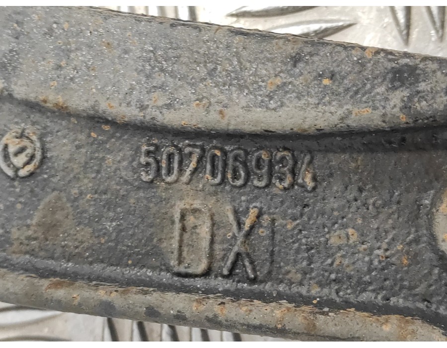 Recambio de brazo suspension inferior delantero derecho para fiat ducato furgon electrico - micro vett referencia OEM IAM 507069