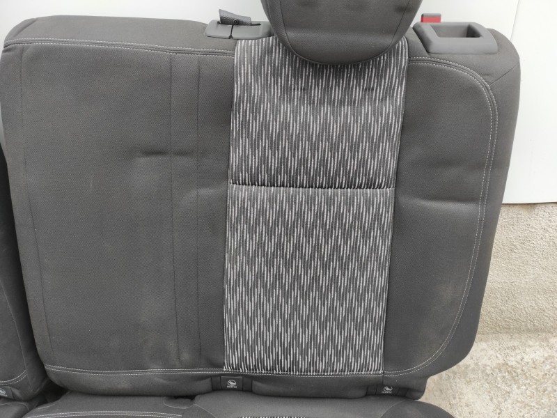 Recambio de asientos traseros para opel mokka referencia OEM IAM   