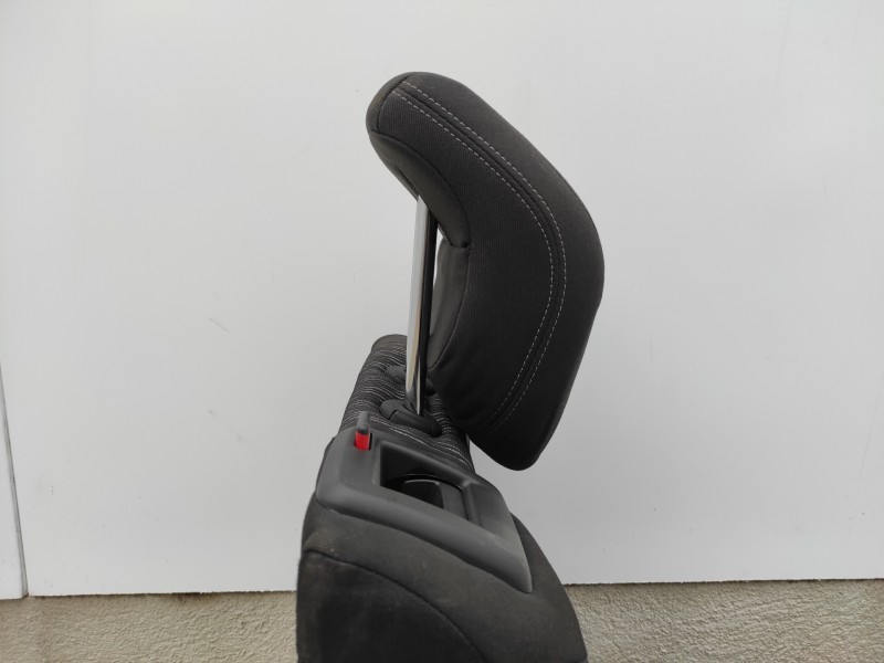 Recambio de asientos traseros para opel mokka referencia OEM IAM   