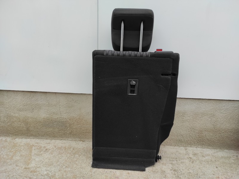 Recambio de asientos traseros para opel mokka referencia OEM IAM   