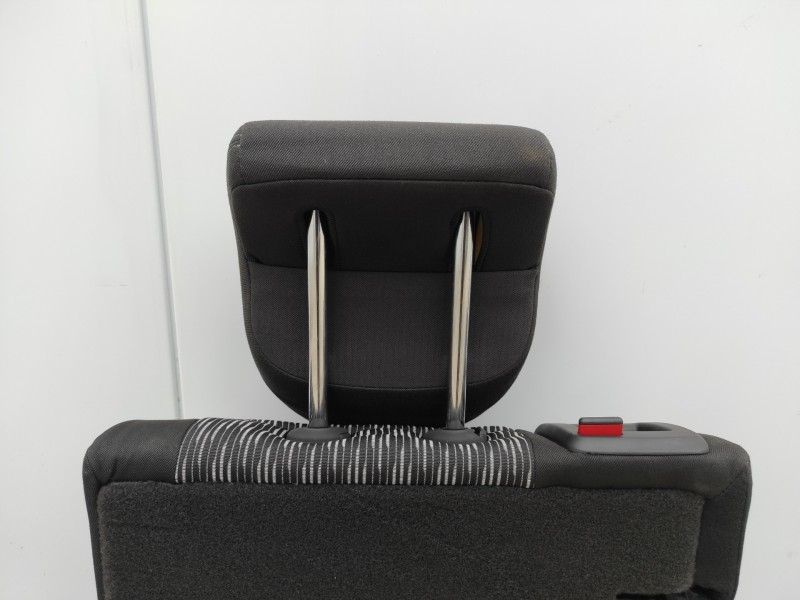 Recambio de asientos traseros para opel mokka referencia OEM IAM   