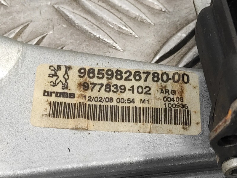 Recambio de elevalunas trasero izquierdo para peugeot 308 1.6 16v referencia OEM IAM 965982678000 9659834880 977839102