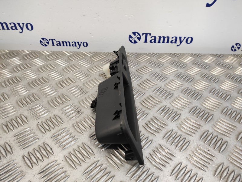 Recambio de mando elevalunas trasero derecho para nissan qashqai (j11) 1.6 dci turbodiesel cat referencia OEM IAM 829604EA0AX  