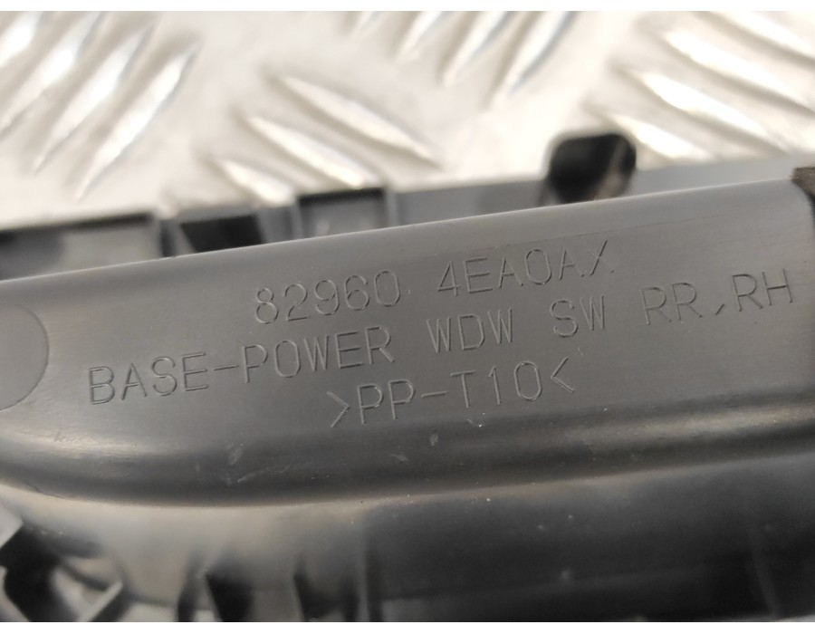 Recambio de mando elevalunas trasero derecho para nissan qashqai (j11) 1.6 dci turbodiesel cat referencia OEM IAM 829604EA0AX  