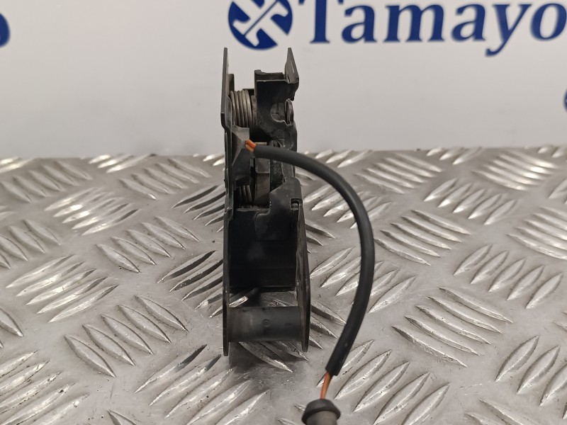 Recambio de cerradura capot para volkswagen polo (6r1) 1.4 fsi referencia OEM IAM 6Q0823509D  