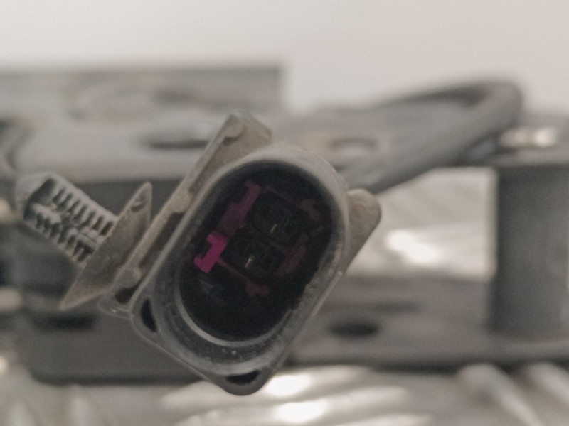 Recambio de cerradura capot para volkswagen polo (6r1) 1.4 fsi referencia OEM IAM 6Q0823509D  