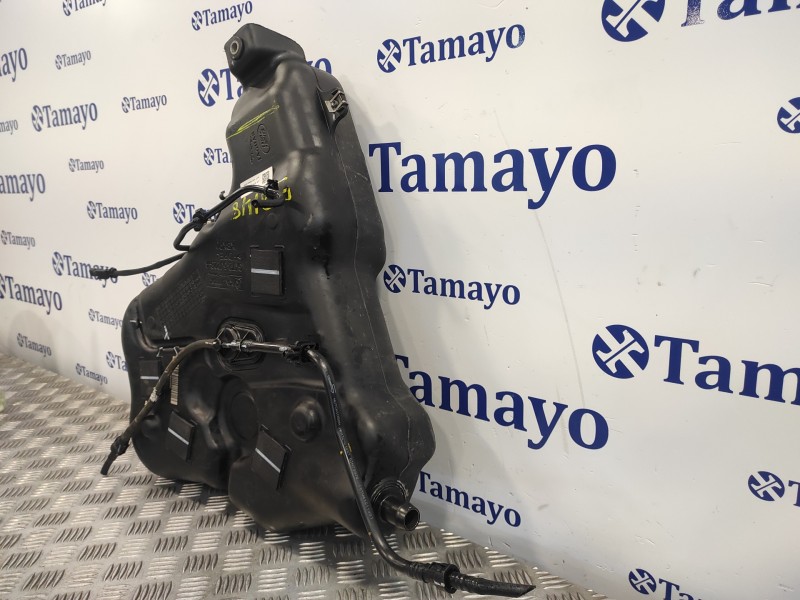 Recambio de deposito adblue para land rover discovery sport referencia OEM IAM GK725J228AC GK725J228A GK7214407